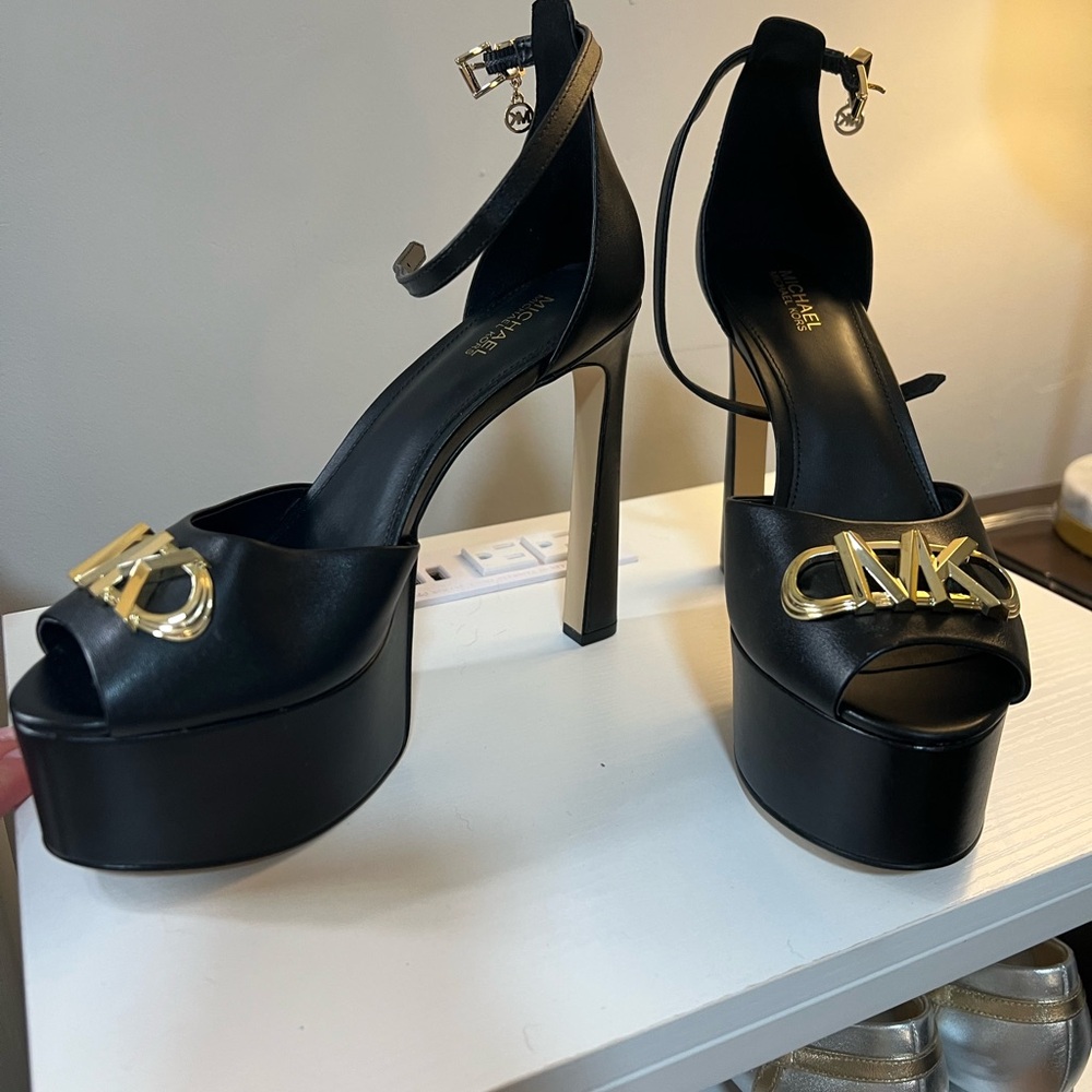Michael Kors Black Platform Heels - Women’s Designer Pumps - Picture 2 of 7